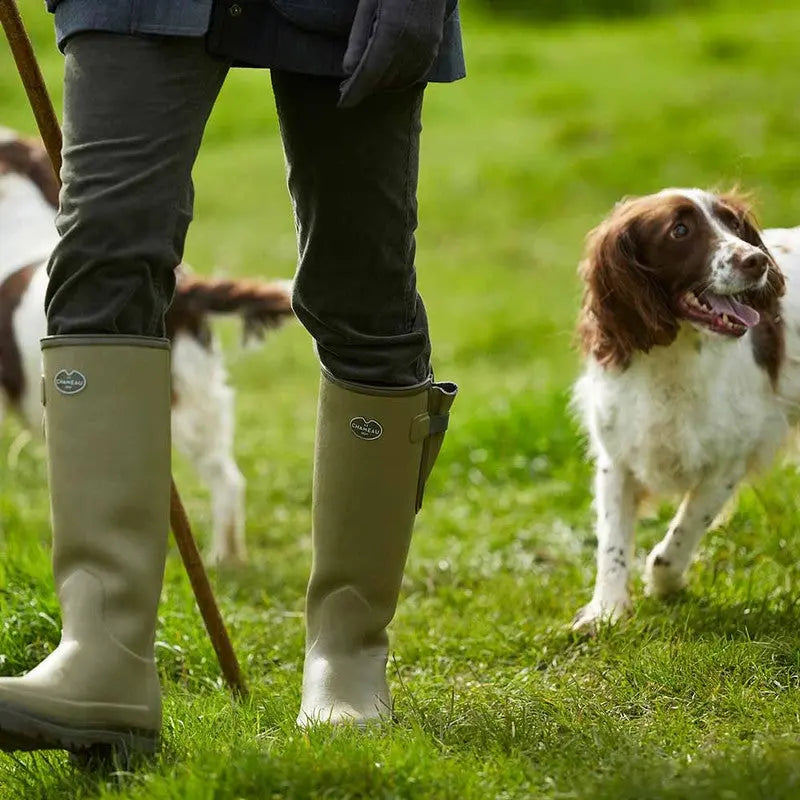 Neoprene lined outlet wellingtons